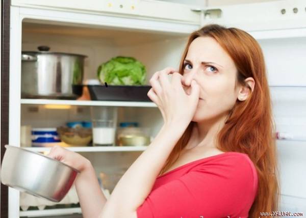 Thủ thuật, mẹo vặt khử mùi, làm sạch các vật dụng trong nhà 1