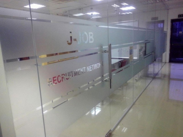 Giấy decal dán kính cửa ra vào đẹp giá rẻ TPHCM 6