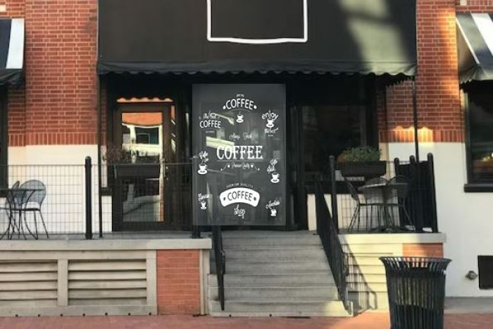 Decal dán kính quán cafe 3