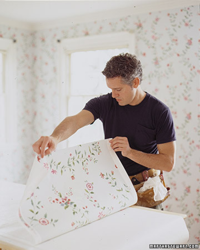 Hướng dẫn CÁCH DÁN Giấy Dán Tường chuẩn đẹp như chuyên gia 4