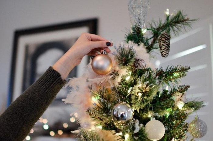 Trang trí Noel quán trà sữa 5 cách siêu đẹp để hút khách 3