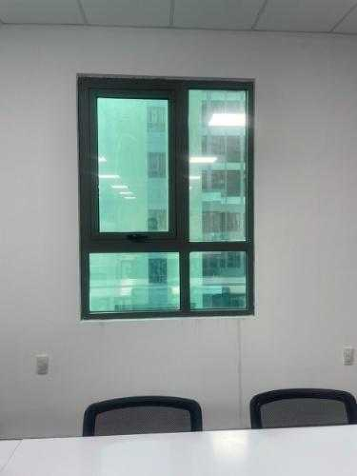 Dán decal kính mờ văn phòng Quận 4 8