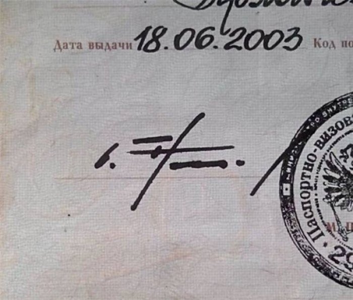 Những chữ ký bá đạo không ai dám ký giả 11