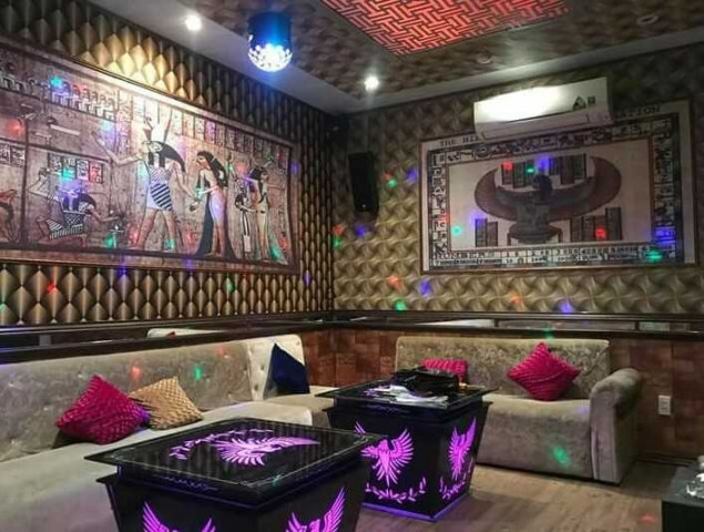 Top 9 mẫu tranh dán tường quán cafe, karaoke được yêu thích 1