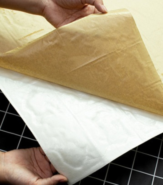 Xốp dán tường dán trên bề mặt nào 1