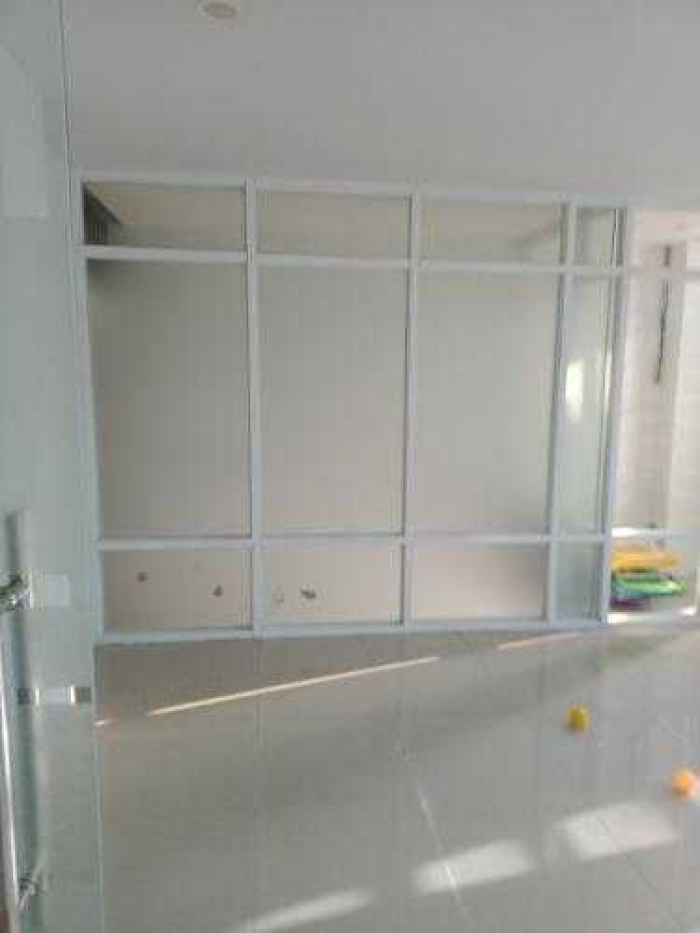 Dán decal kính mờ văn phòng Quận 7 13