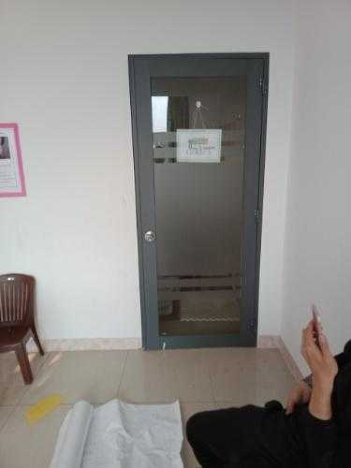 Dán decal kính mờ văn phòng Quận Bình Tân 9