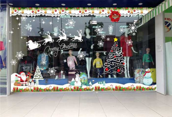 Trang trí noel shop quần áo có lợi ích gì? 3