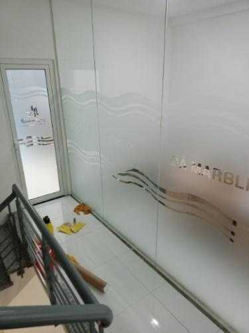 Dán decal kính mờ văn phòng Thủ Đức 3