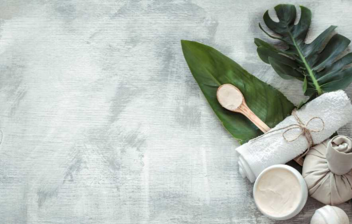 Decal dán kính spa 17