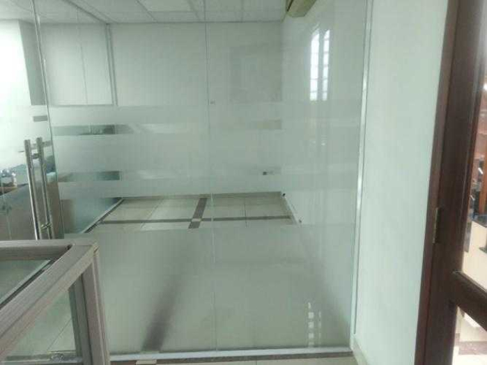 Dán decal kính mờ văn phòng Quận Tân Phú 9