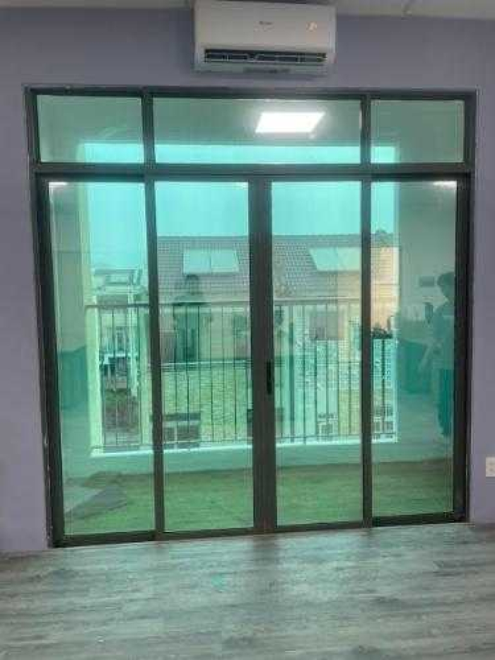 Dán decal kính mờ văn phòng Quận 2 6