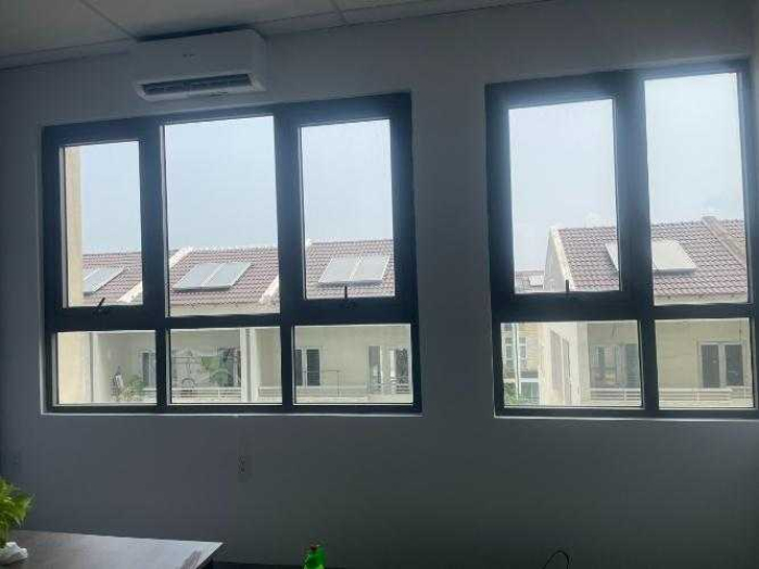 Dán decal kính mờ văn phòng Quận Bình Thạnh 12