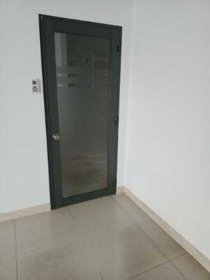 Dán decal kính mờ văn phòng Quận Tân Bình 9