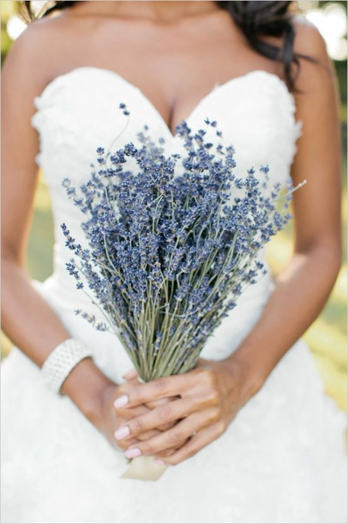 Bó hoa cưới đẹp mê hồn bằng Hoa Lavender 2