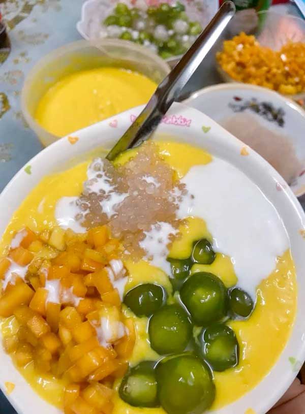 Cách làm chè xoài trân châu lá dứa