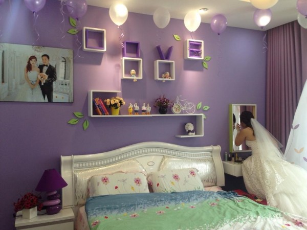 Chọn giấy dán tường đẹp trang trí phòng ngủ đêm tân hôn