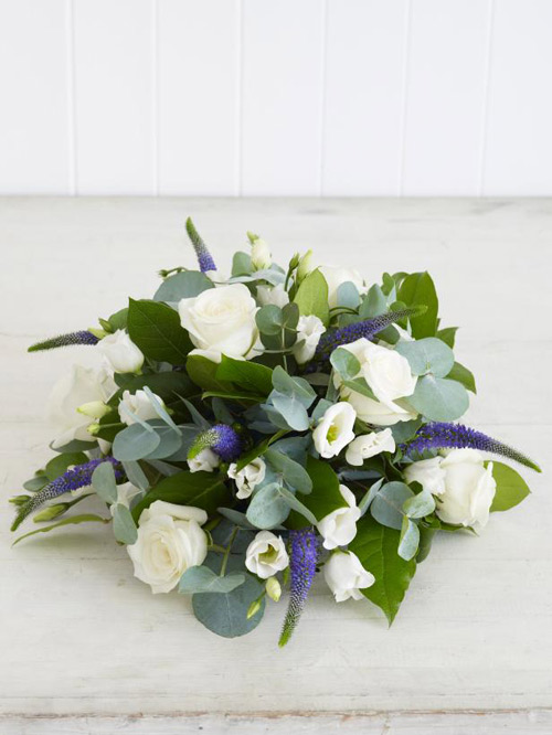 Học cách cắm hoa hồng trắng trang trí nhà đơn giản và sang trọng