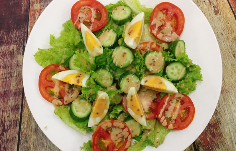Hướng dẫn cách làm salad sốt mè rang