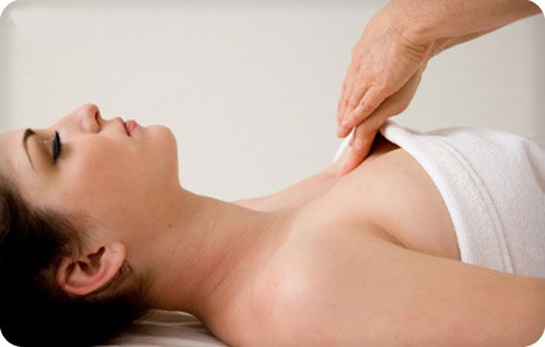 Hướng dẫn cách massage vòng 1 căng tròn cho phái nữ