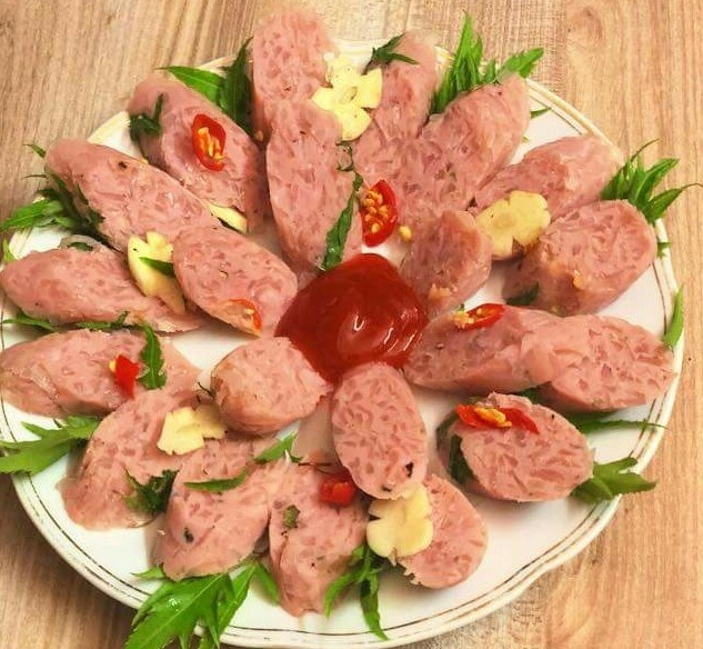Hướng dẫn cách tự gói nem chua để cuối tuần thưởng thức