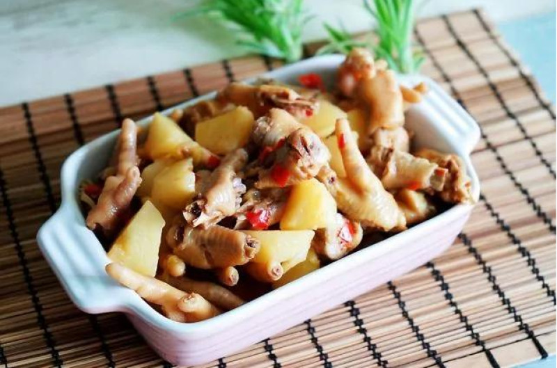 Món chân gà hầm rượu tưởng không ngon ai dè ngon không tưởng