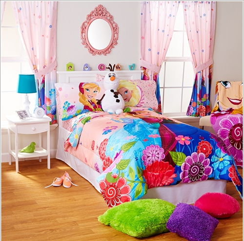 Trang trí phòng ngủ cho bé gái phong cách Frozen